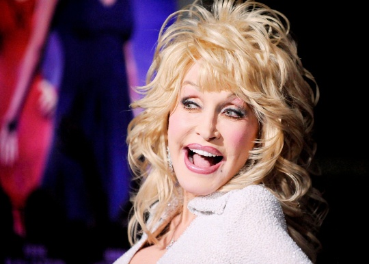 Dolly Parton Involved in a Car Crash