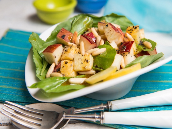 Apple, Spinach And Pinenut Salad With Curry Dressing