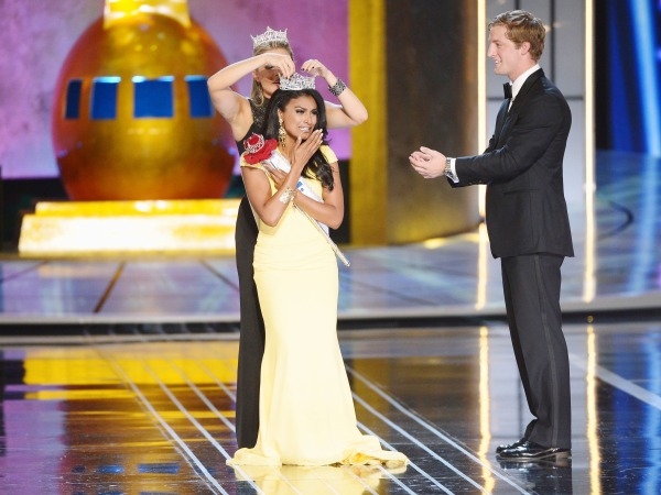 Indian-Origin Beauty Crowned Miss America, India Reacts