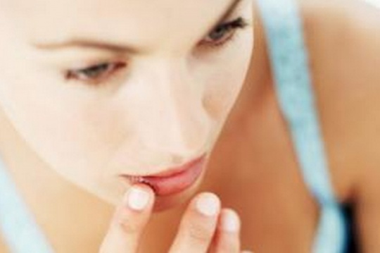 4 Benefits of Using Lip Balm