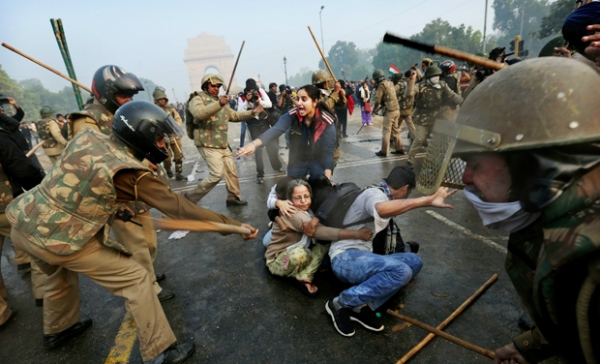 police beating protest rape delhi