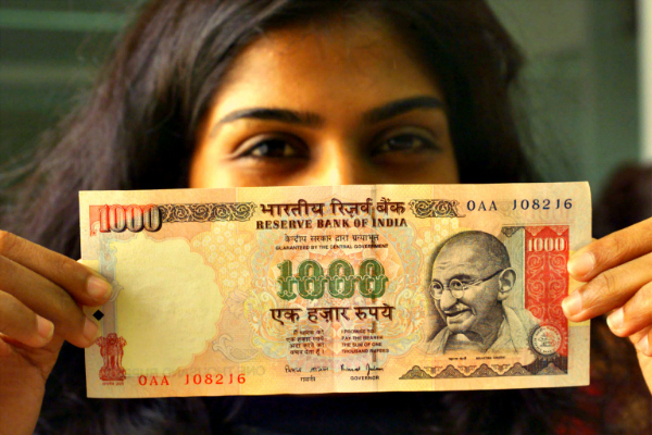 woman india note 1000 rupees