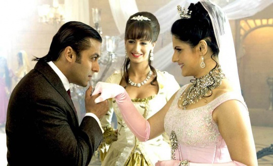 Salman Khan and Zarine Khan in Veer