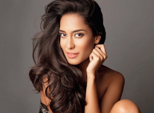 Pillow Talk With Lisa Haydon