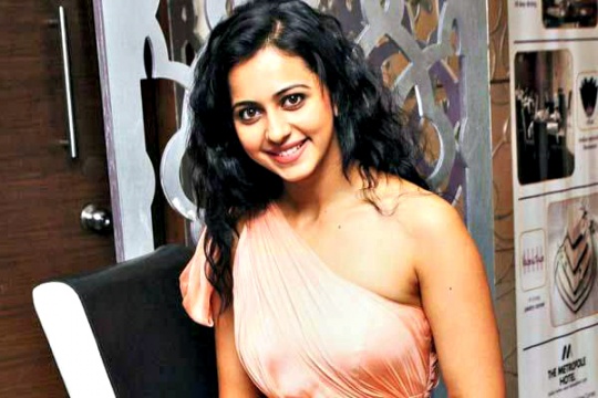 Rakul Preet Singh Robbed In Bangkok