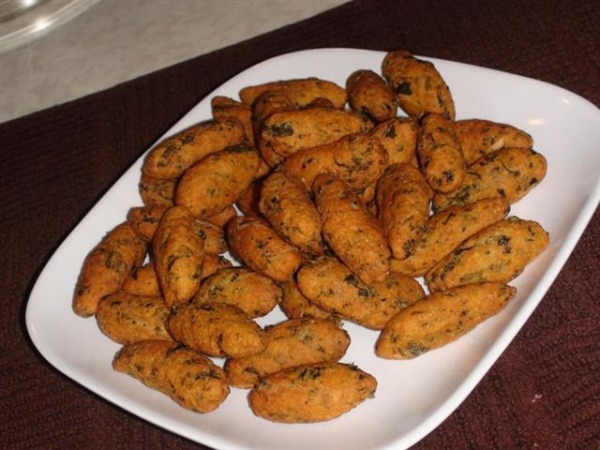 Healthy Snack Recipe: Baked Methi Muthhia