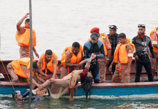 Bangladesh Ferry Sinking: 22 Killed
