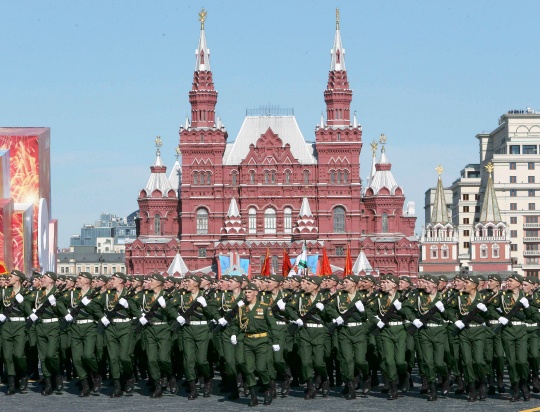 Moscow Kicks Off Annual Military Parade