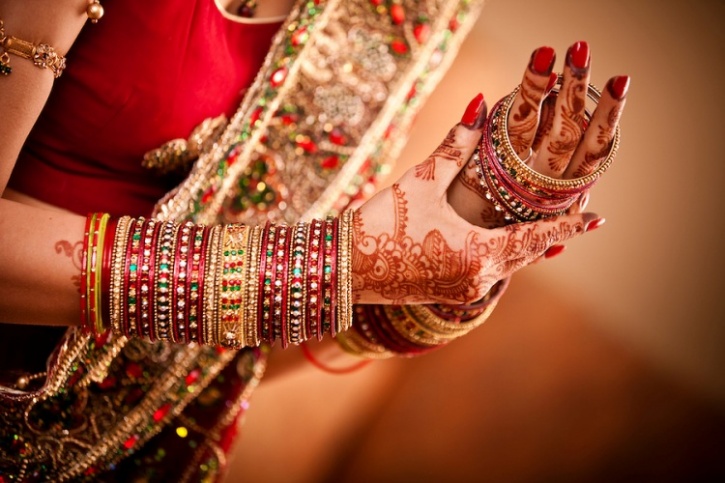 Solah Shringar of a Hindu Bride – Sixteen Indian Bridal Adornments a
