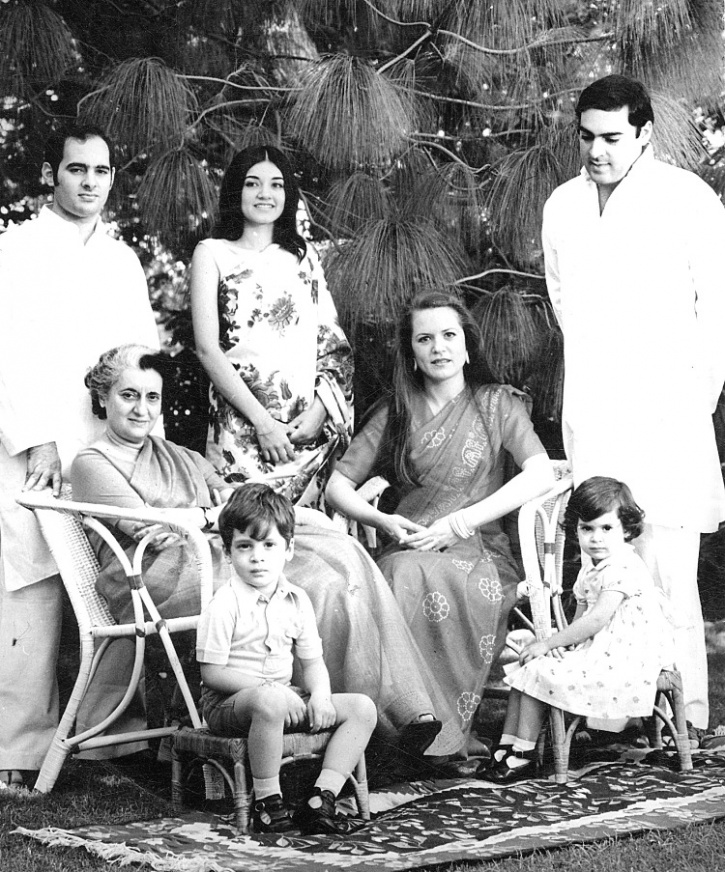 Indira Gandhi with family 