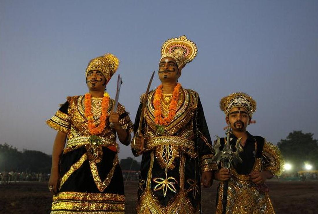 Artists dressed as Ravana, Kumbhkarana and  Meghnad