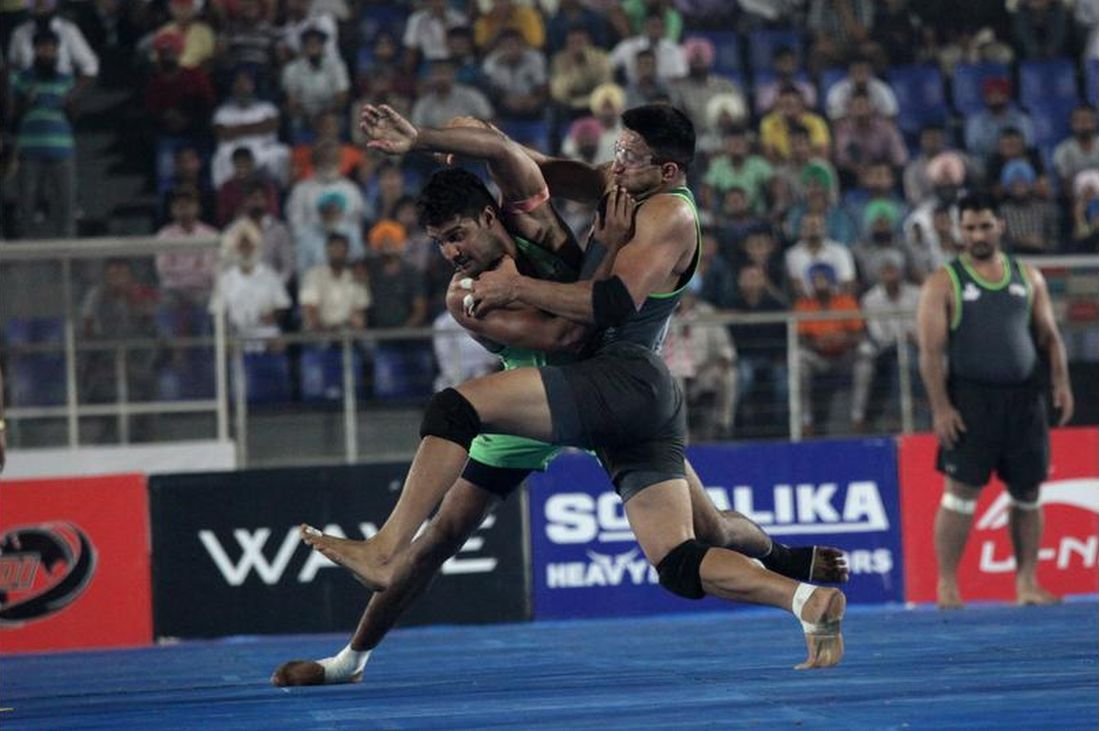 Lahore Lions compete against Royal Kings USA during the 2014 World Kabaddi league tournament