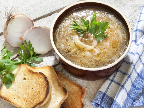 Healthy Recipe: Onion And Thyme Soup