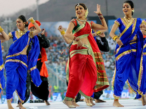 Priyanka Chopra performing in the IPL 5 opening ceremony