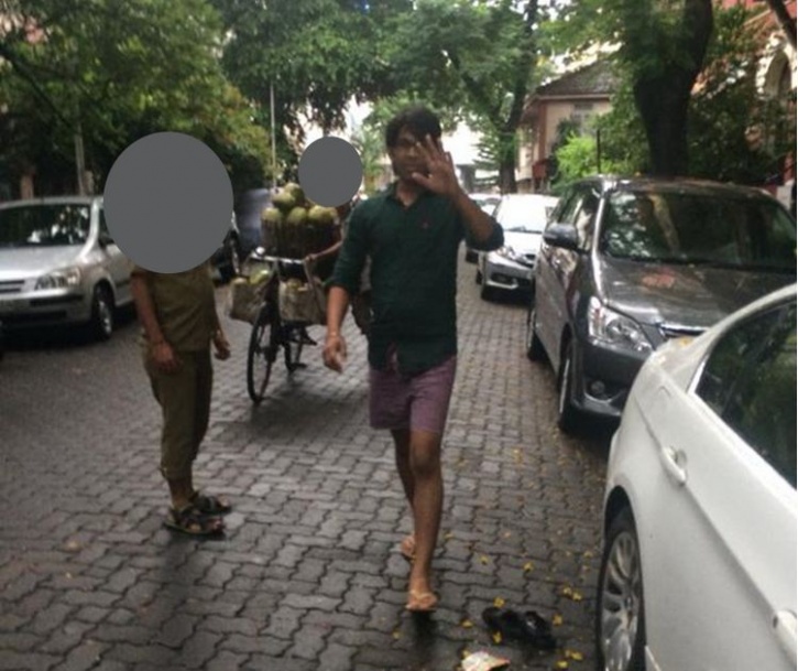 A man who masturbated to a woman in Mumbai
