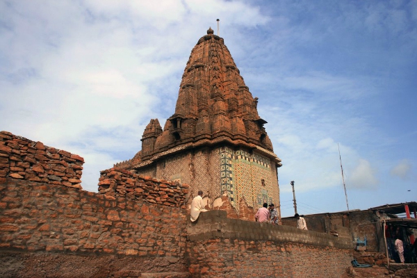 hindu temple pakistan