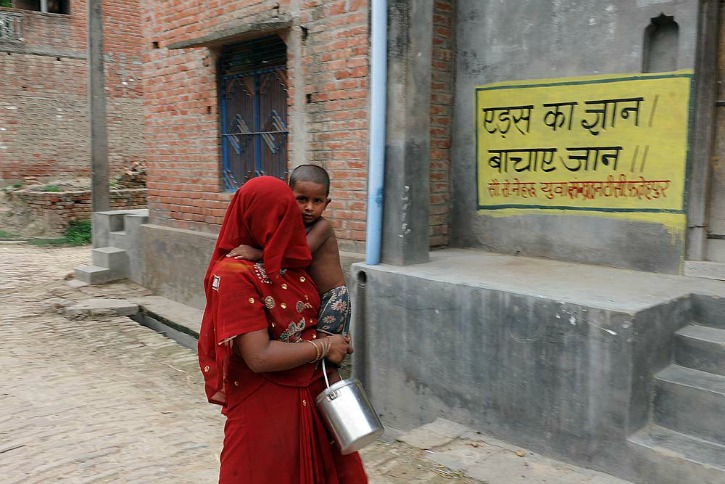 In This UP Village Wives Have Made An HIV Certificate Compulsory For Husbands 
