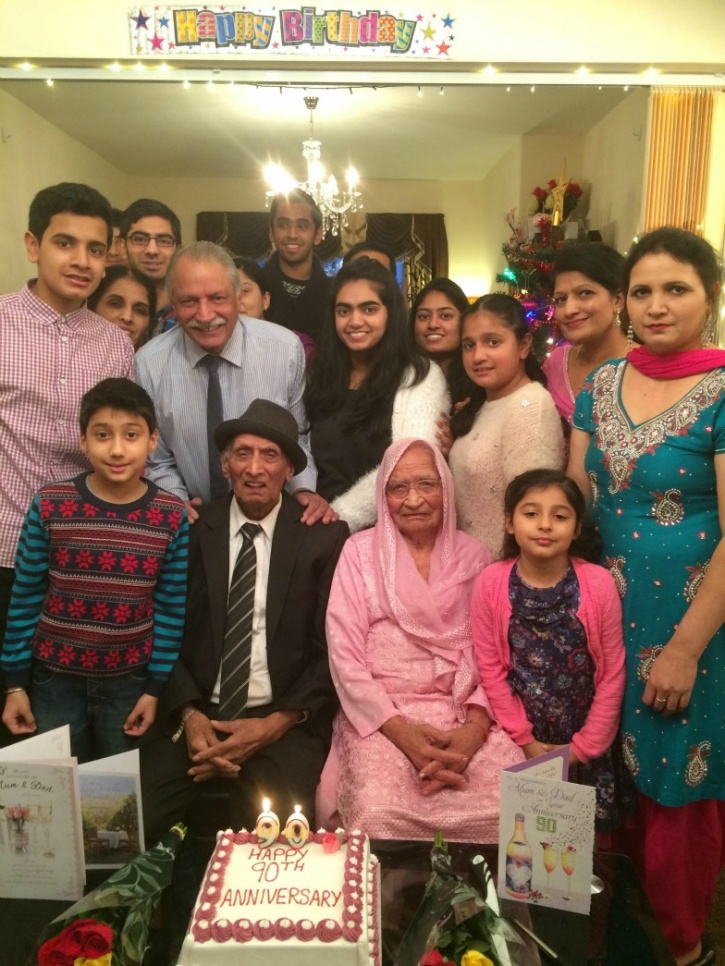 Punjabi couple celebrated 90th wedding anniversary.