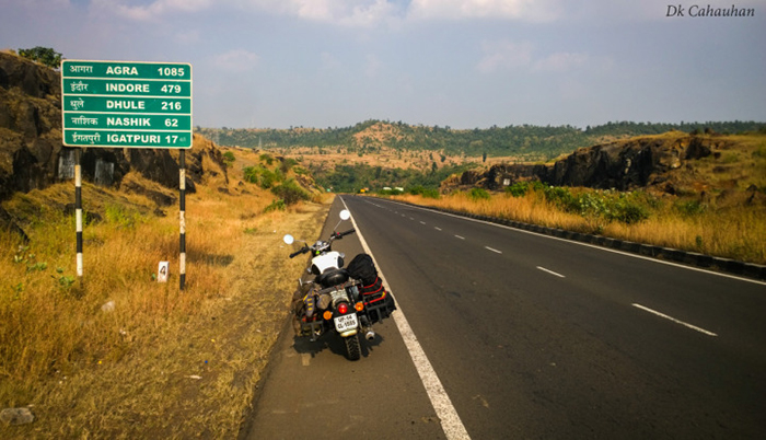 30,000 KM, 300 DAYS, 200 PHOTOS,2 POEMS AND 7000 WORDS FOR A JOURNEY ACROSS INDIA ON ROYAL ENFIELD