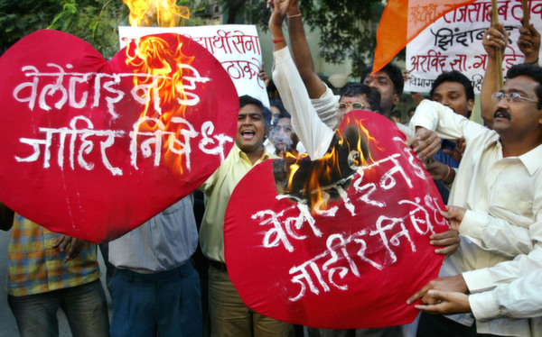 14 Cities In India To Celebrate Valentines Day. Arranged From Least