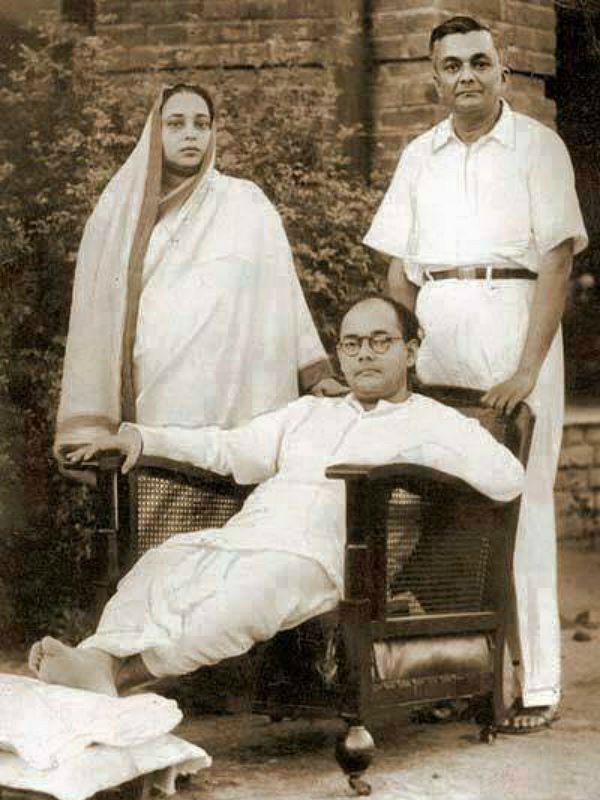 Netaji Subhas Chandra Bose with his parents