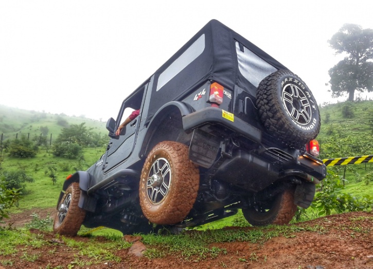 mahindra thar on durt track