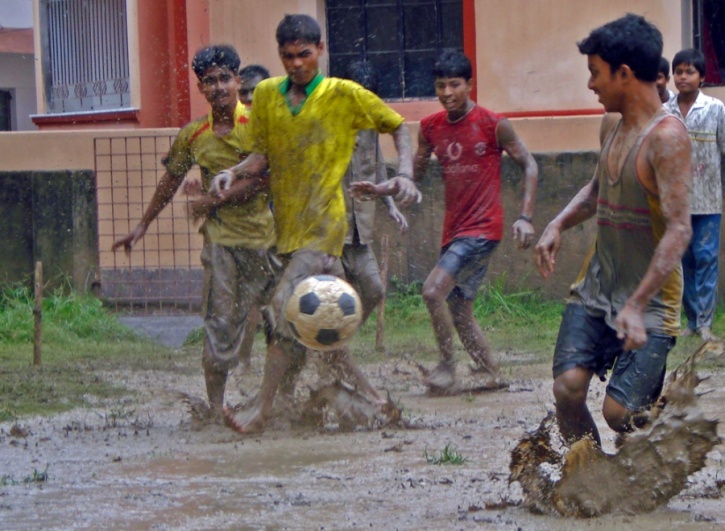 football kolkata rains