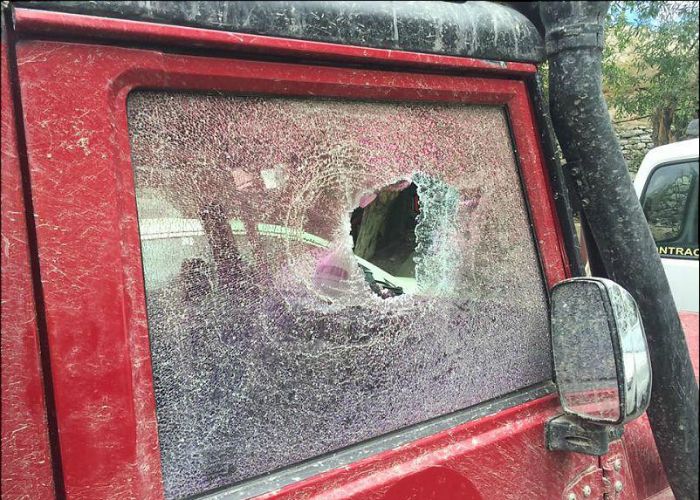 Tourist Vehicles Attacked In Leh