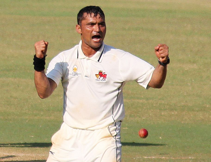 Hiken Shah made a spot-fixing offer to Pravin Tambe, the legspinner of Rajasthan Royals.