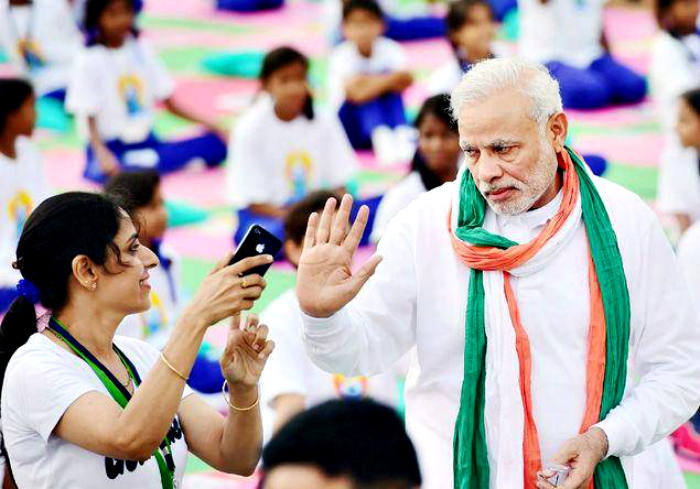Modi refuses selfie on yoga day