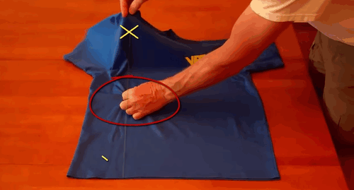 Folding a T-shirt