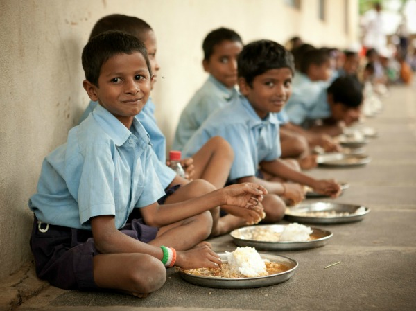School children eating