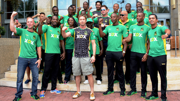 Gerard Butler with Jamaica Tallawahs team