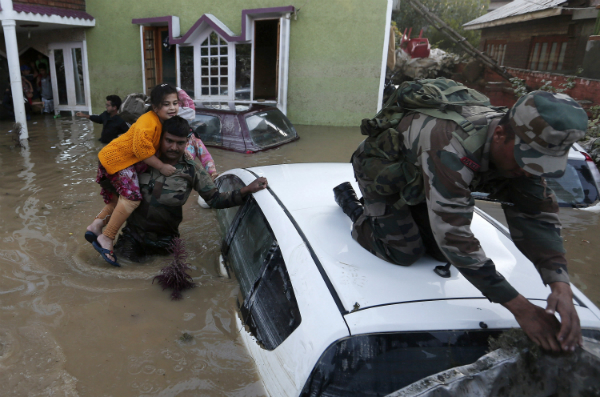 indian army flood relief