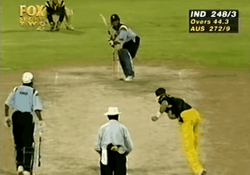 Sachin given out LBW in Sharjah