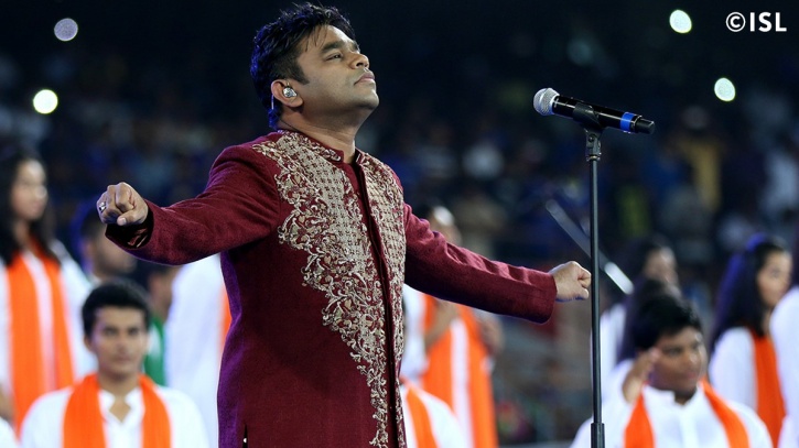 AR Rehman performing at the 2015 ISL opening ceremony