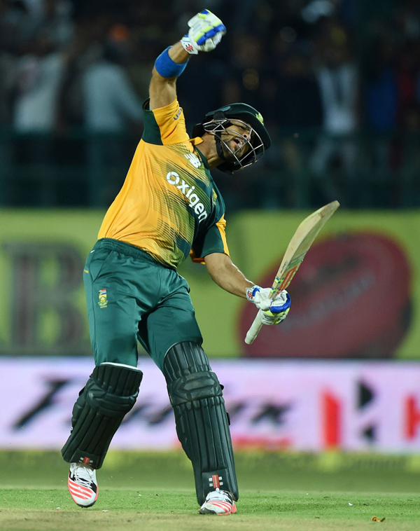 Duminy celebrates after taking South Africa to a win