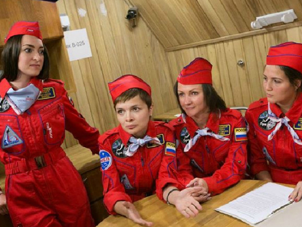 Russia women space crew