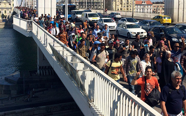 Refugees entering Austria