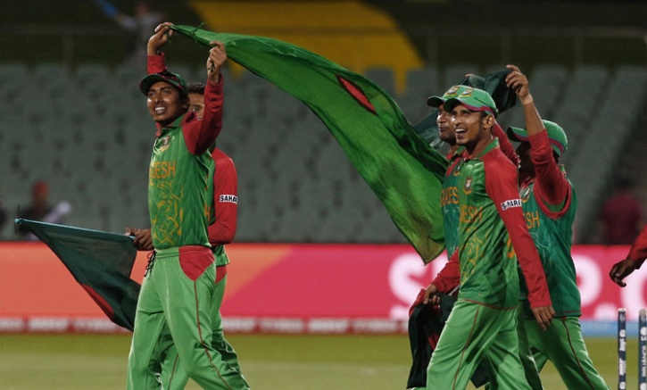 Bangladesh cricketers celebrate