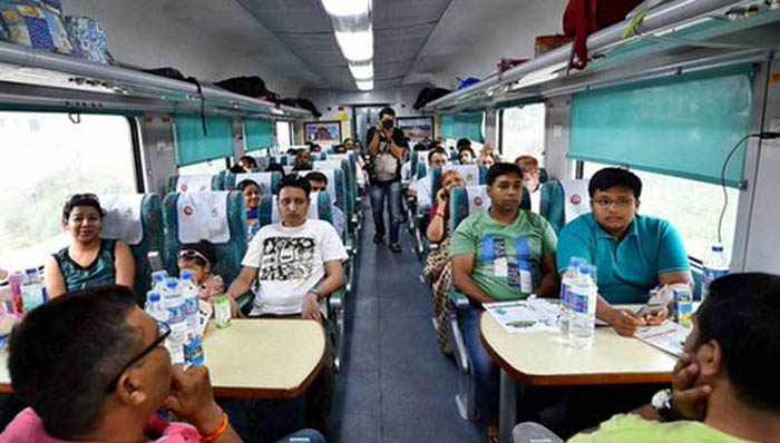 Soon You Might Be Able To Have Home Cooked Local Food On Trains Across India 