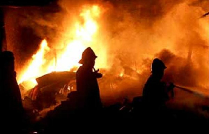 With no water for fire tender, 3 charred to death