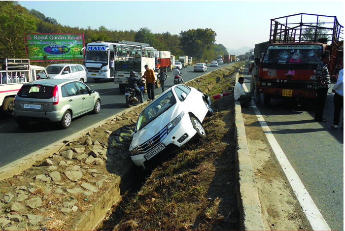 Road Accidents Kill 400 People Every Day In India, One Life Lost Every 3.6 Minutes 
