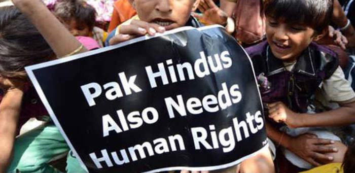 Pakistani Hindus May Get Indian Citizenship For As Low As Rs.100!