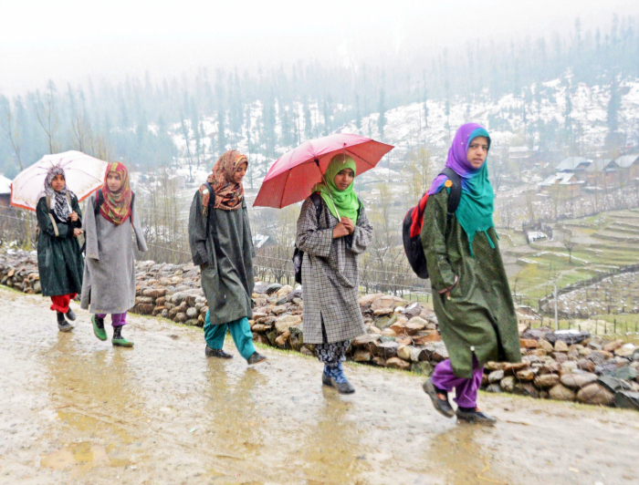 Kashmiri girls going to study (representational image)