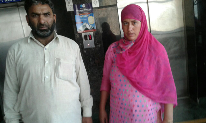 Parents of Insha Malik at AIIMS