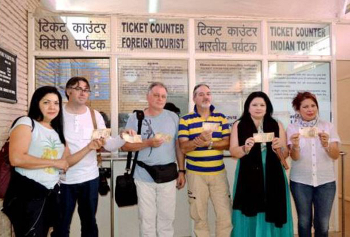 tourists not ban india