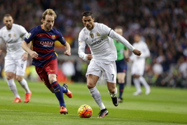 Barcelona In Trouble After Fans Sang Cristiano Come Out Of The Closet While Ronaldo Was