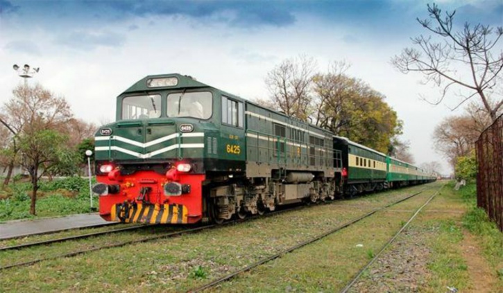 Pakistan train