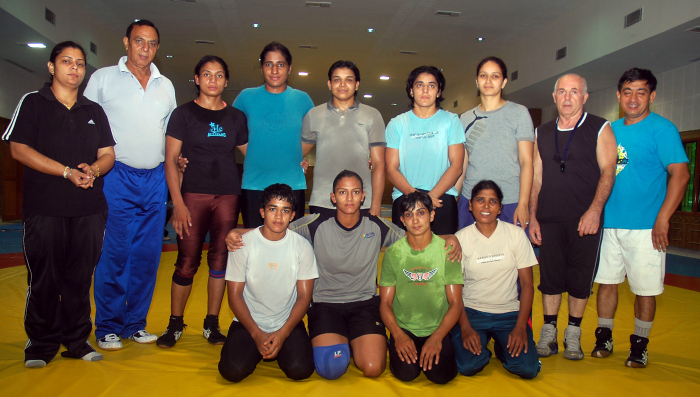 Sondhi with wrestling team